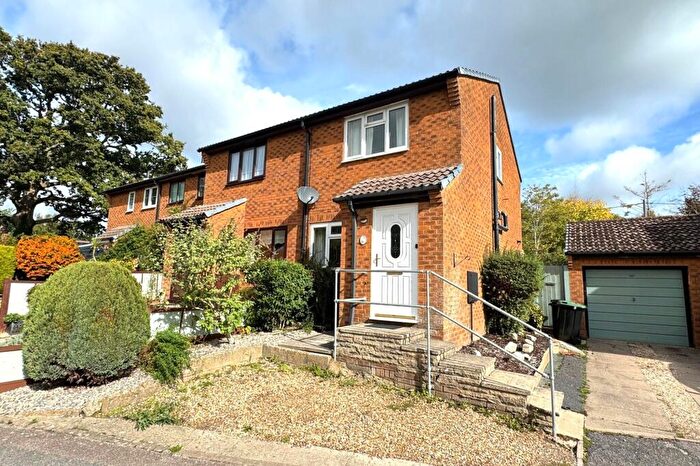 2 Bedroom Semi-Detached House For Sale In Myrtle Close Hordle Lymington, SO41
