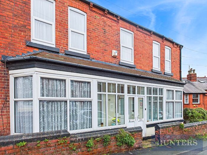 4 Bedroom End Of Terrace House For Sale In Trafalgar Road, Scarborough, YO12