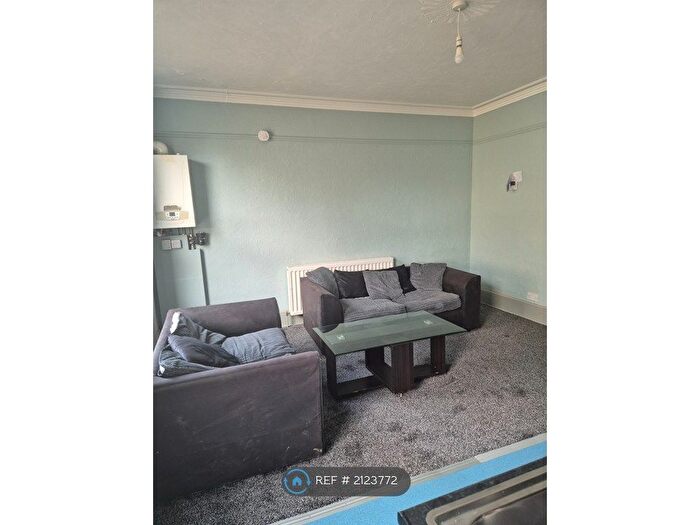 2 Bedroom Flat To Rent In London Road South, Lowestoft, NR33
