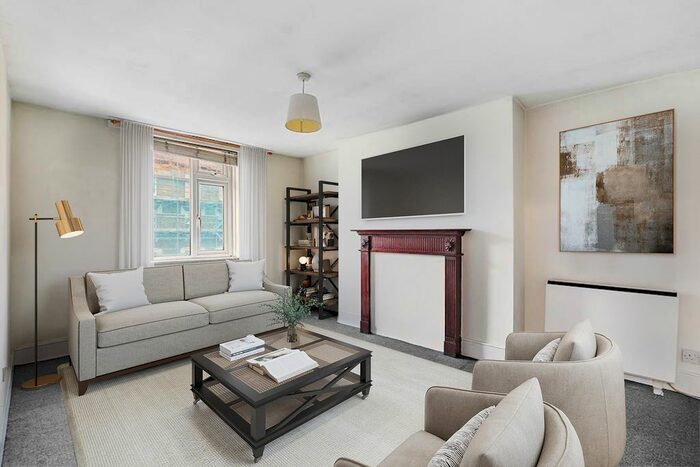 1 Bedroom Flat To Rent In Stoke Newington High Street, London, N16