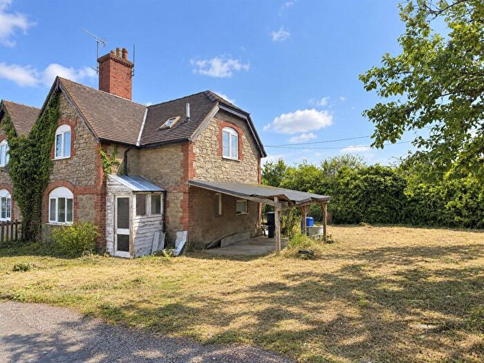 3 Bedroom Semi Detached House For Sale In Matchcroft, Eau Withington, Hereford, HR1