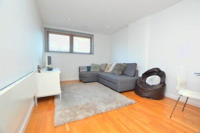 1 Bedroom Flat To Rent In Gateway South, Leeds, LS9