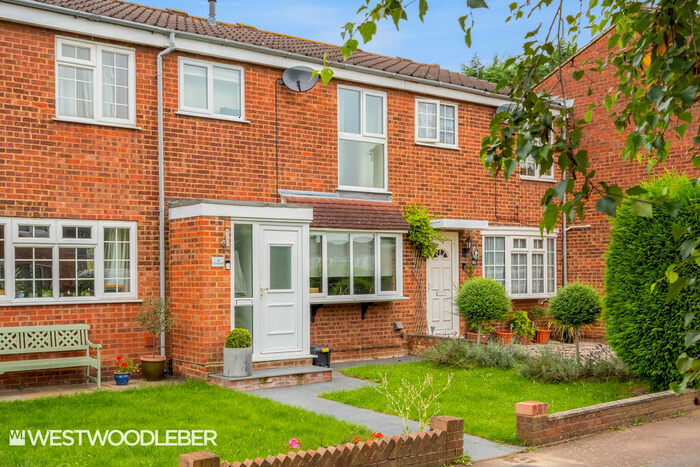 3 Bedroom Terraced House To Rent In Silverfield, Broxbourne, EN10