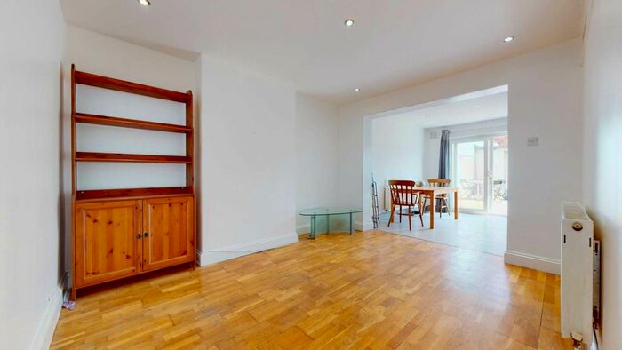 1 Bedroom Flat To Rent In Rowan Road, London, SW16
