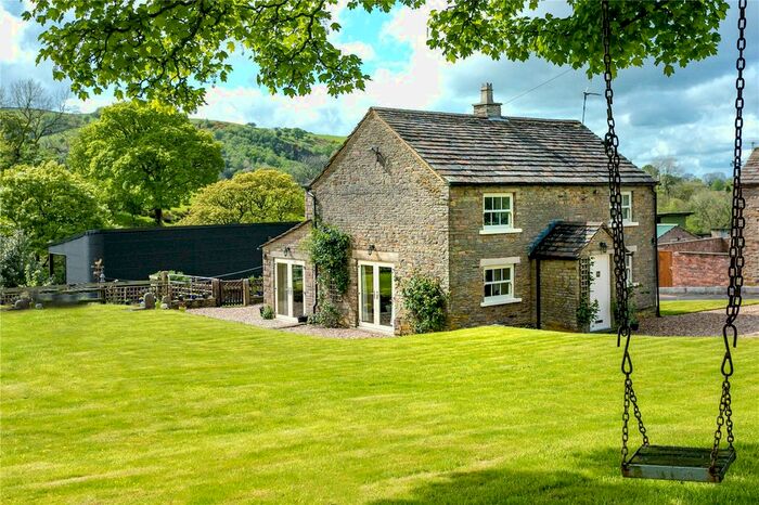 3 Bedroom Bungalow For Sale In Hollin Lane, Sutton, Macclesfield, Cheshire, SK11