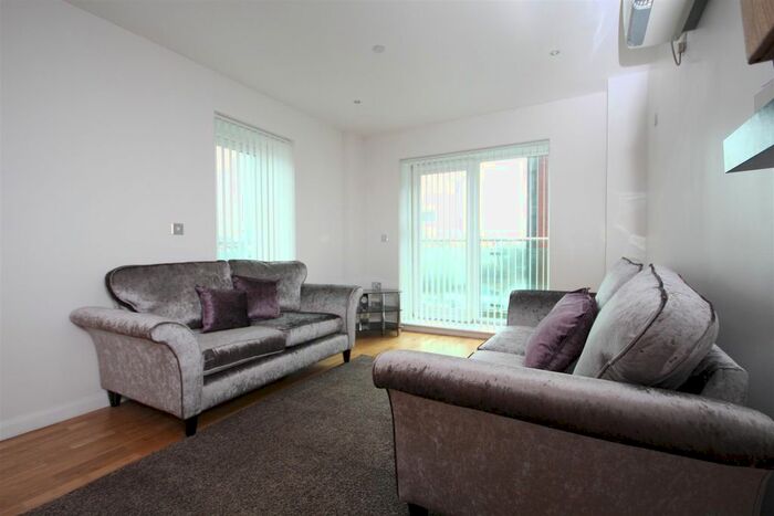 2 Bedroom Flat To Rent In Cavalier House, Uxbridge Road, Ealing, W5