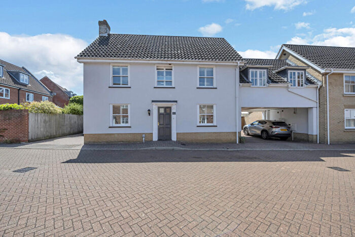 4 Bedroom Link Detached House For Sale In Daisy Avenue, Bury St. Edmunds, IP32