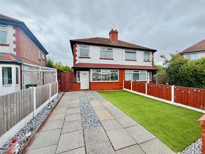 3 Bedroom Semi-Detached House For Sale In Oakwood Drive, Southport, PR8
