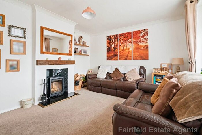 3 Bedroom End Of Terrace House For Sale In Dumfries Close, South Oxhey, WD19