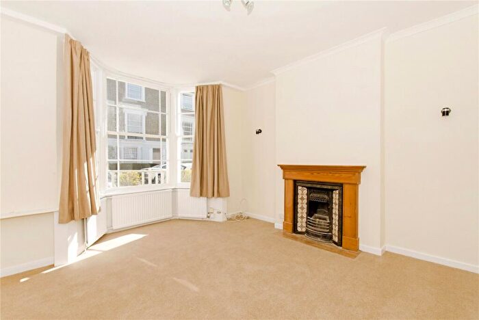 1 Bedroom Flat To Rent In St Pauls Crescent, Camden, NW1