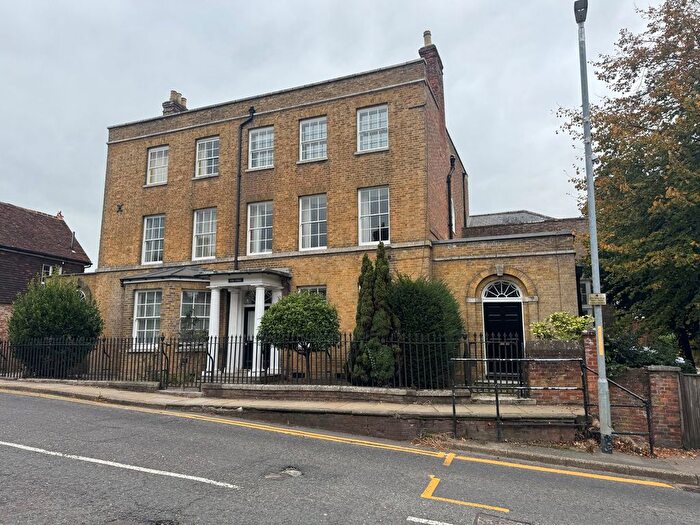 2 Bedroom Town House For Sale In Staplehurst, Kent, TN12