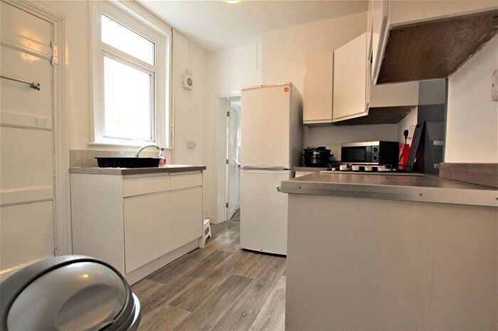 3 Bedroom House To Rent In Stroud Road, Gloucester, GL1