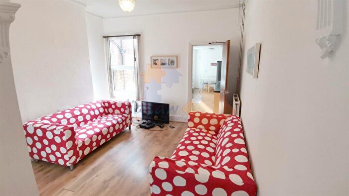 4 Bedroom Terraced House To Rent In West Parade, Lincoln, LN1