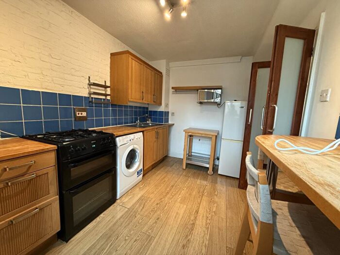 1 Bedroom Flat To Rent In Henley Prior, Collier Street, London, N1