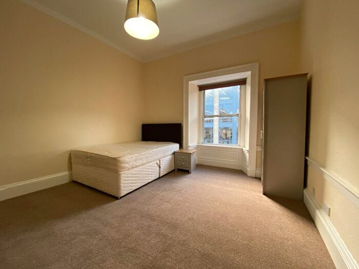 3 Bedroom Flat To Rent In Morrison Street, Central, Edinburgh, EH3