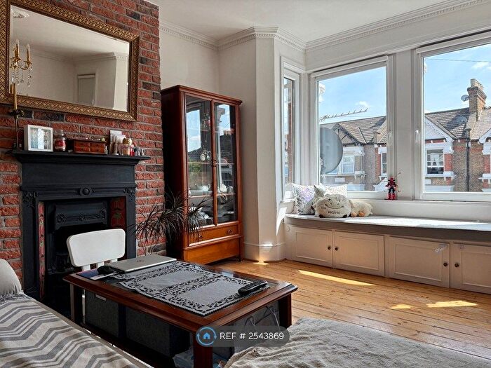 4 Bedroom Maisonette To Rent In Ringstead Road, London, SE6