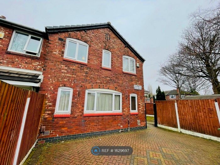 3 Bedroom Semi-Detached House To Rent In Mauldeth Road West, Withington, Manchester, M20