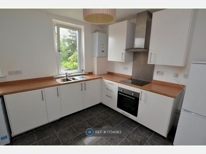 4 Bedroom Flat To Rent In Lesmahagow Road, Strathaven, ML10