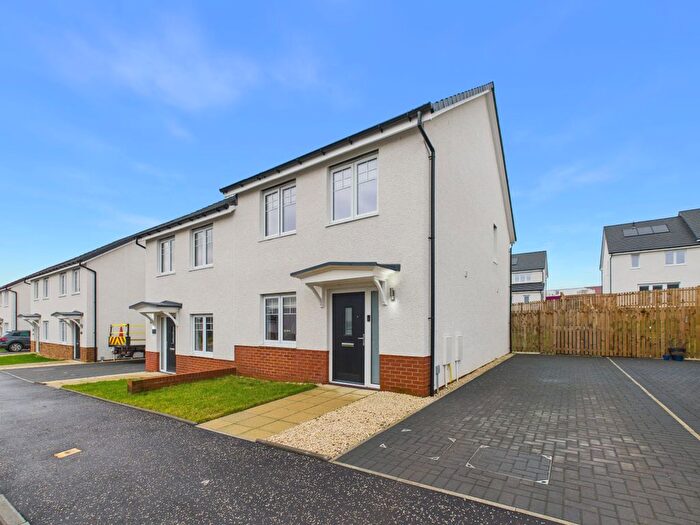 3 Bedroom Semi Detached House For Sale In Glenfinnan Wynd, Hamilton, ML3