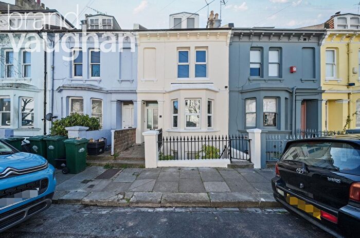 2 Bedroom Maisonette To Rent In Warleigh Road, Brighton, East Sussex, BN1
