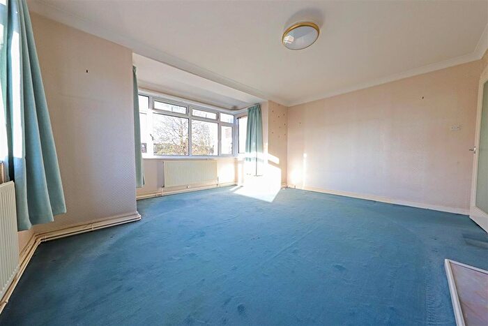 2 Bedroom Flat For Sale In Palmeira Avenue, Hove, BN3