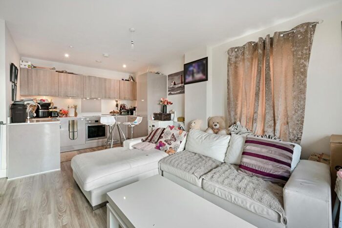 2 Bedroom Flat For Sale In Admiralty Court, Ocean Drive, Gillingham, ME7