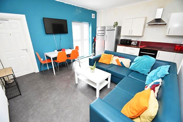 7 Bedroom House To Rent In Wynyard Grove -, DH1