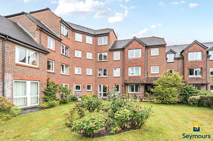 2 Bedroom Flat For Sale In Guildford, Surrey, GU1