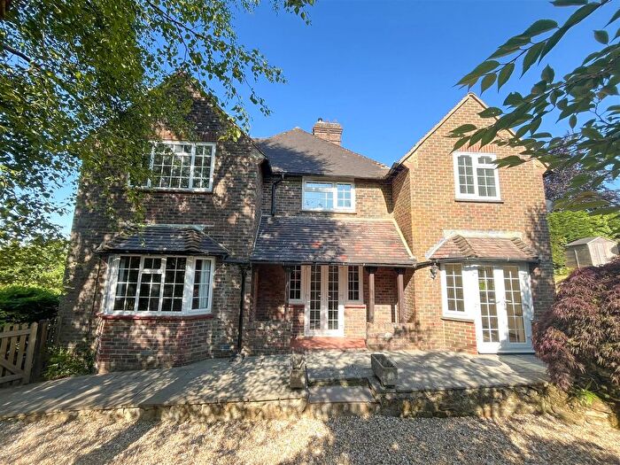 5 Bedroom Detached House For Sale In High Street, Heathfield, TN21