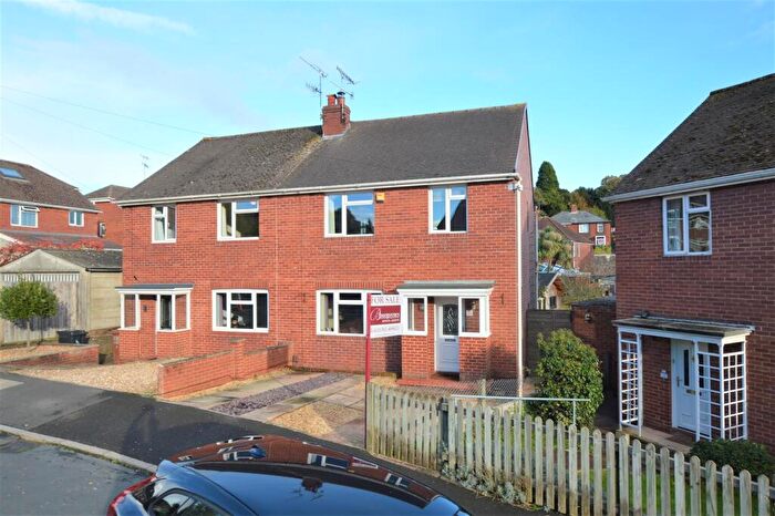 3 Bedroom Semi Detached House For Sale In Meadow Way, Exeter, EX2