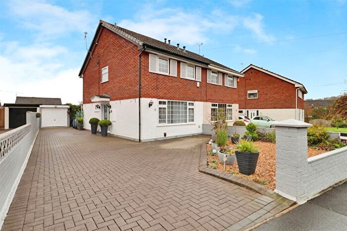 3 Bedroom Semi-Detached House For Sale In Trent Grove, Newcastle, ST5