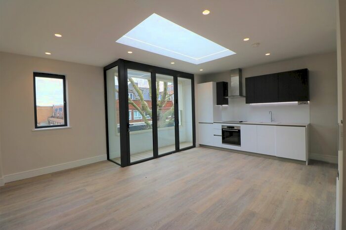 1 Bedroom Flat To Rent In Southwark Park Road, Bermondsey, London, SE16