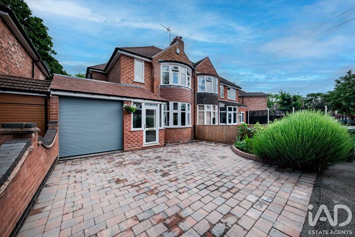 3 Bedroom Semi Detached House For Sale In Verstone Road, Solihull, B90