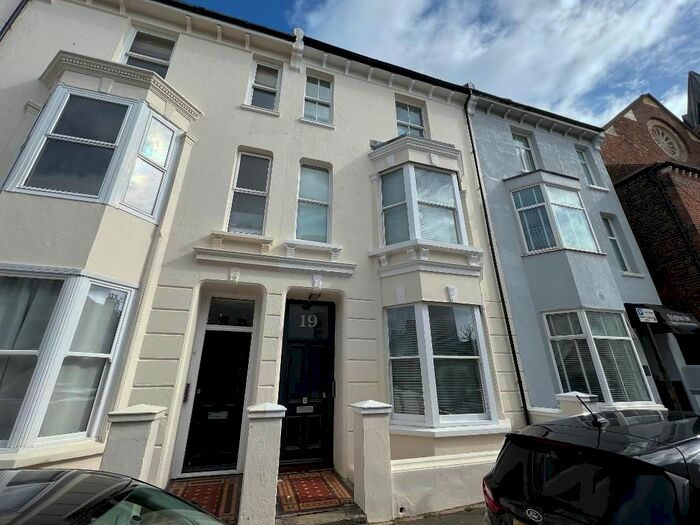 3 Bedroom Flat To Rent In St Georges Terrace, Brighton, East Sussex, BN2