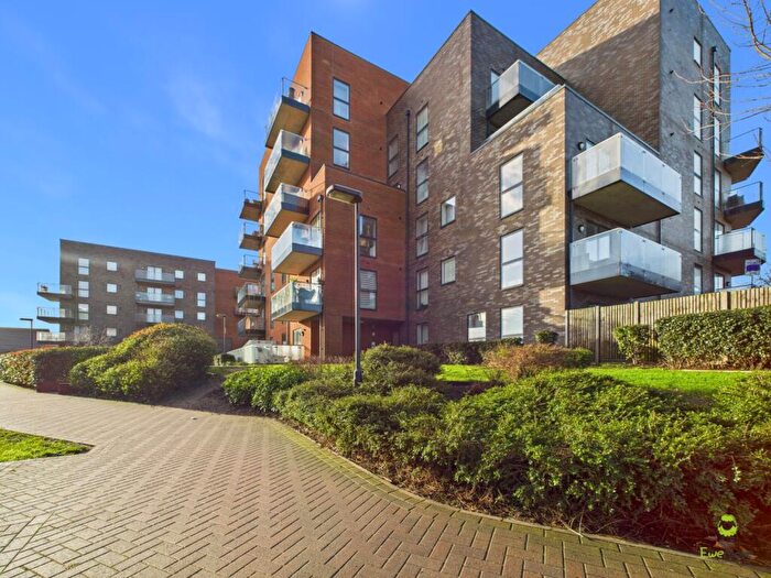 2 Bedroom Apartment For Sale In Bellingham Court, Larner Road, Erith, DA8