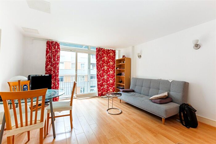 1 Bedroom Flat To Rent In Moore House, Canary Central, Cassilis Road, Canary Wharf, E14