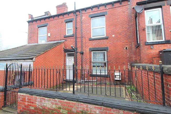 3 Bedroom House To Rent In Conway Drive, Leeds, LS8