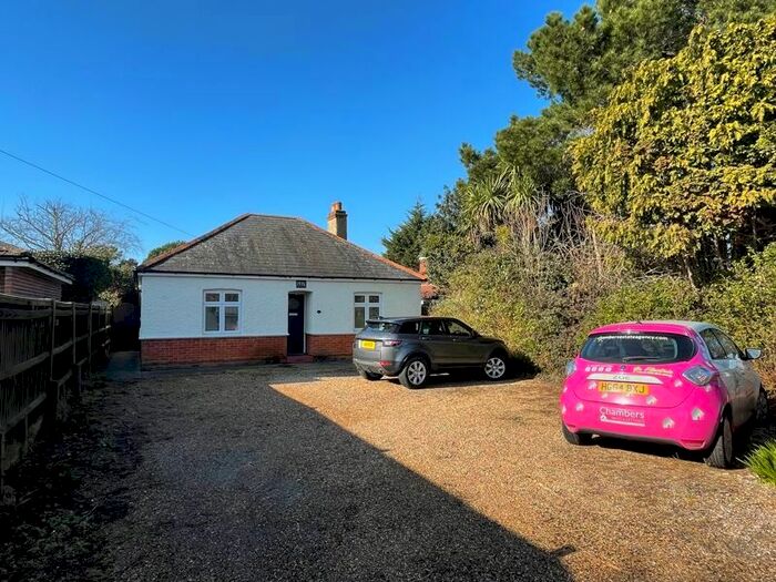 3 Bedroom Detached Bungalow To Rent In Titchfield Road, Stubbington, Fareham, PO14