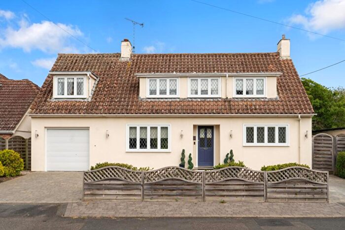 4 Bedroom Detached House For Sale In Highfields, Dunmow, Essex, CM6