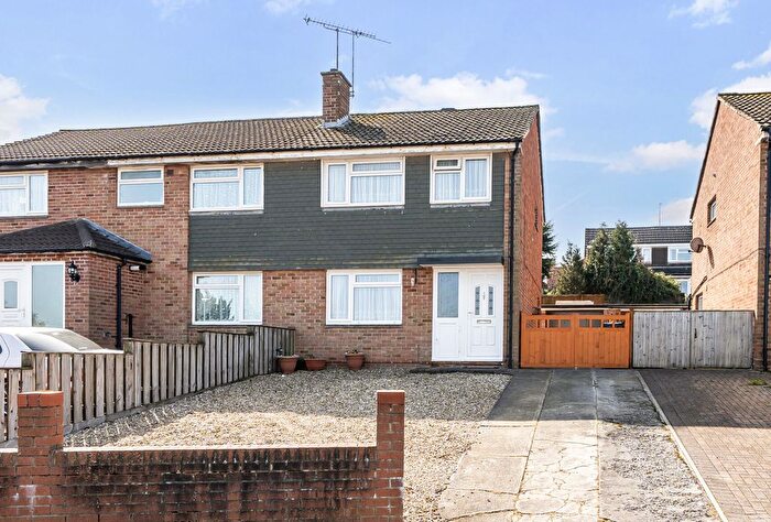 3 Bedroom Semi Detached House For Sale In Brummel Way, Paulton, Bristol, Somerset, BS39