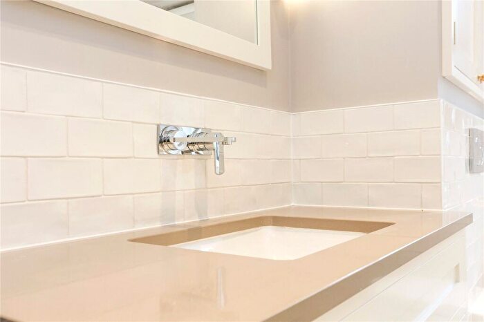 2 Bedroom Apartment To Rent In Observatory Street, Oxford, Oxfordshire, OX2