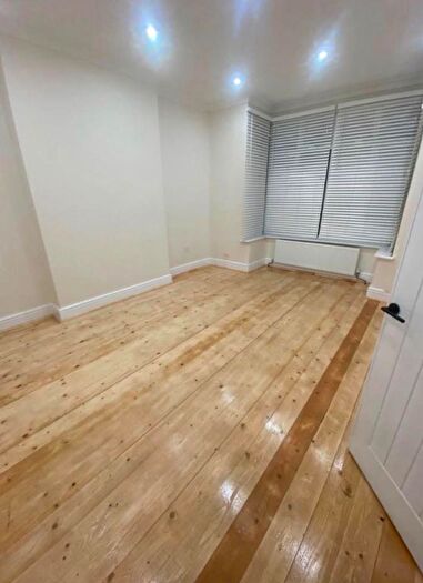 3 Bedroom Detached House To Rent In London, SE23