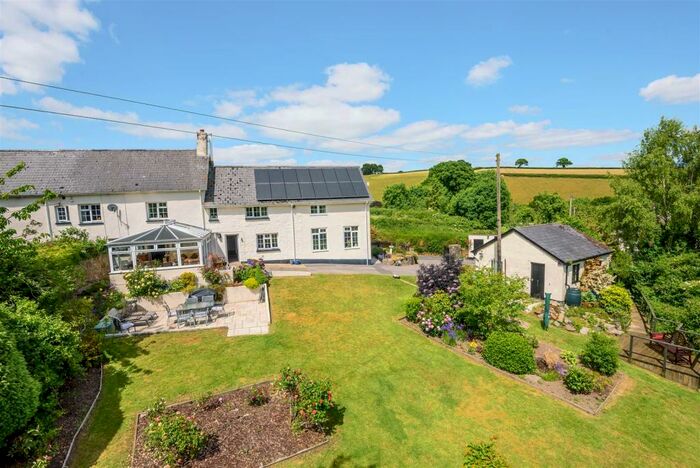 5 Bedroom Semi-Detached House For Sale In Boyland Road, Dunsford, Exeter, EX6