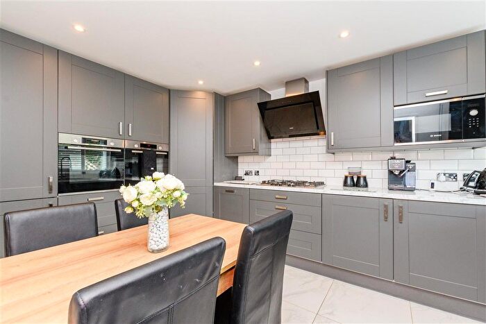 4 Bedroom Terraced House For Sale In Church Road, West Kingsdown, Sevenoaks, Kent, TN15