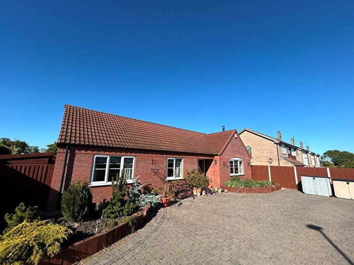3 Bedroom Detached Bungalow For Sale In Randall Close, Newark, NG24