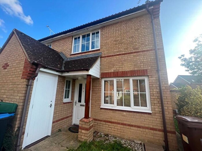 1 Bedroom House To Rent In Poppy Walk, Hatfield, AL10