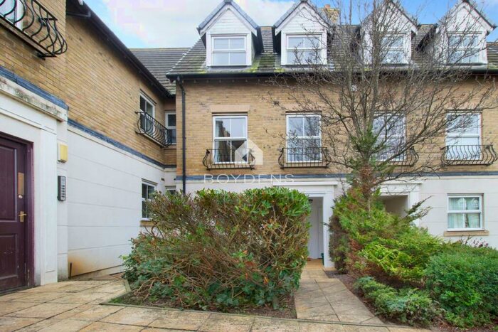 3 Bedroom Property To Rent In Sandmartin Crescent, Stanway, Colchester Essex, CO3