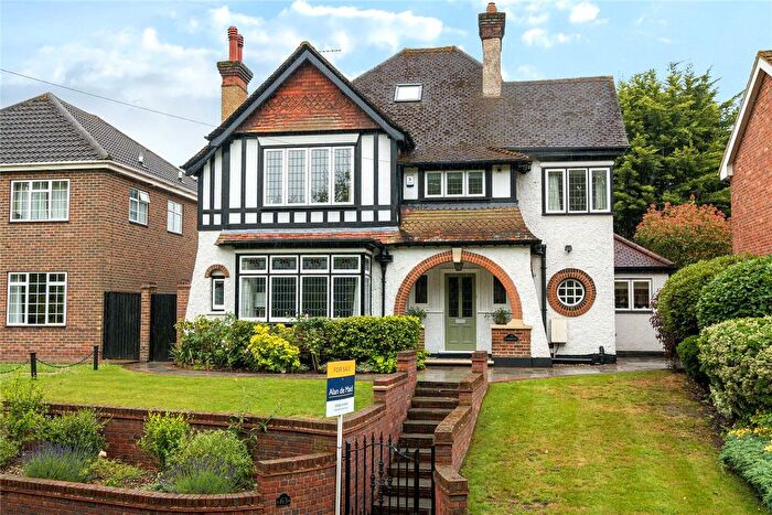 6 Bedroom Detached House For Sale In Broomhill Road, Orpington, Kent, BR6