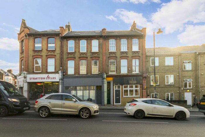 1 Bedroom Flat To Rent In East Hill, London SW18