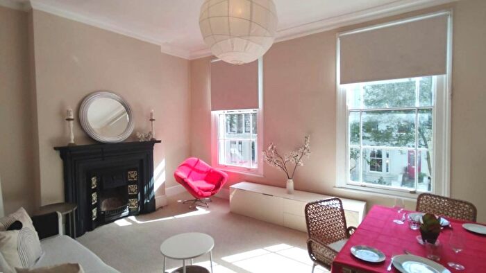 2 Bedroom Maisonette To Rent In Francis Terrace, London, N19